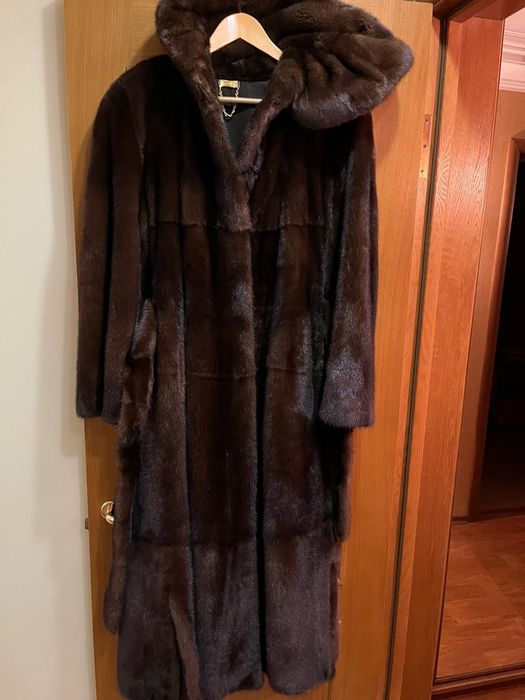 Шуба з норки коричнева