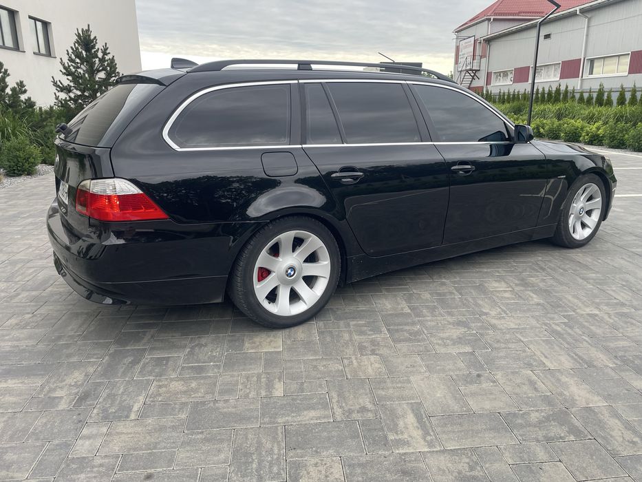 Продам  BMW e61 3.0