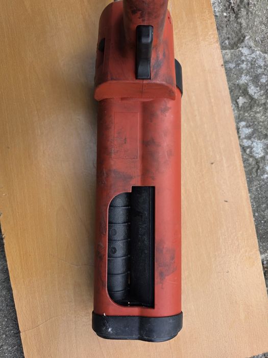 Wyciskacz do kleju mas HILTI ED 3500 A