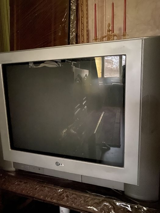 Телевізор LG FLATRON