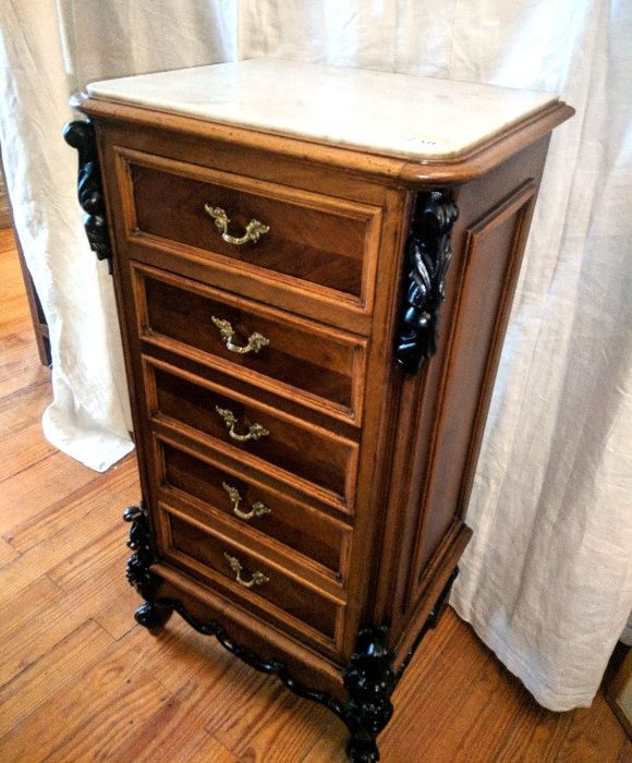 Par Mesinhas Peniqueiras Nogueira