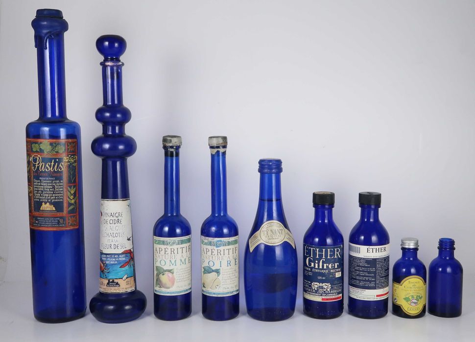 Lote de garrafas antigas azul cobalto