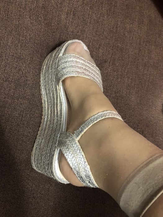 Босоножки жіночі