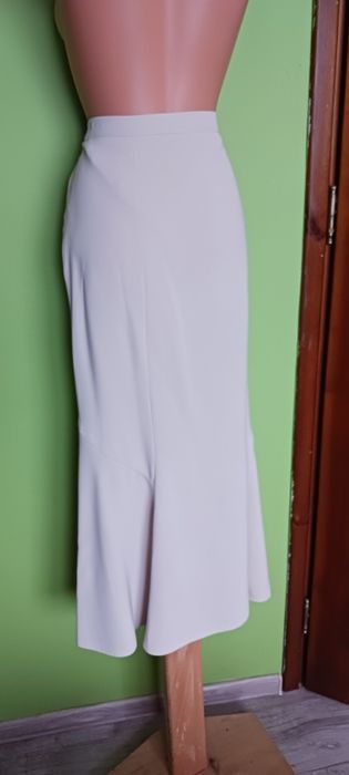 Kremowe dluga spódnica z klinami rozm.48