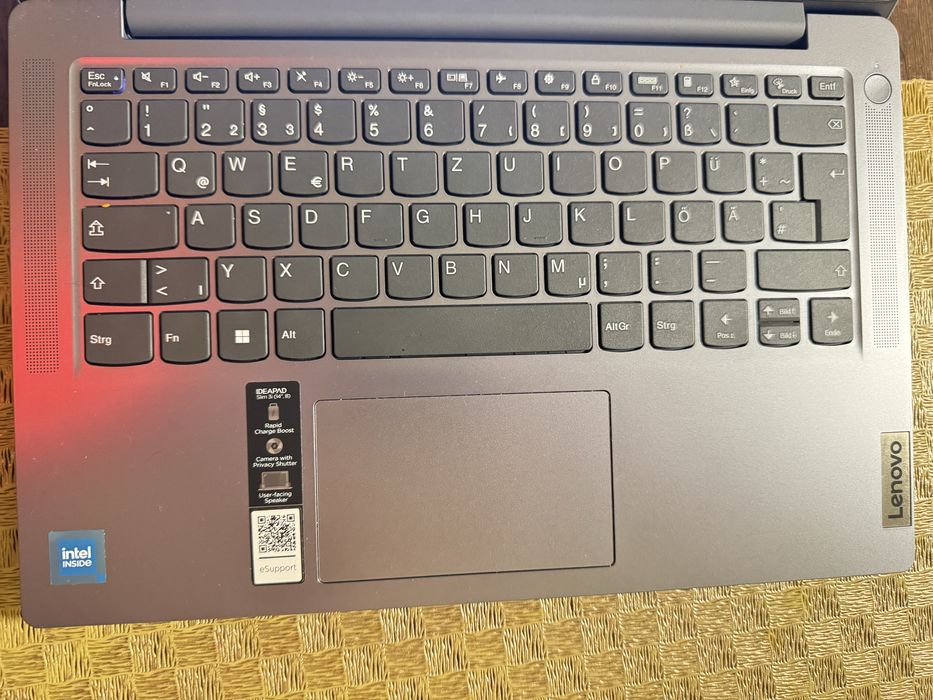 Lenovo ideapad slim 3 14ian8