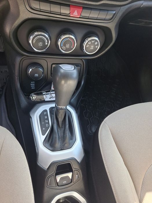 JEEP RENEGADE 2015 рік 2,4 бензин 4×4