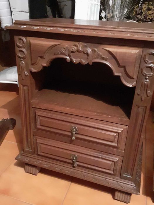 Mobília de Quarto rústica em castanho