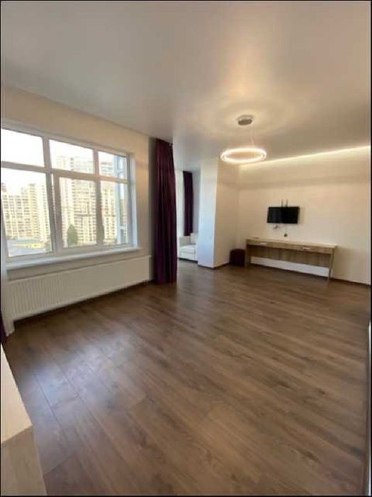 Офіс, салон, шоу-рум Печерськ, метро Печерська. вул.Коновальця 36-Е