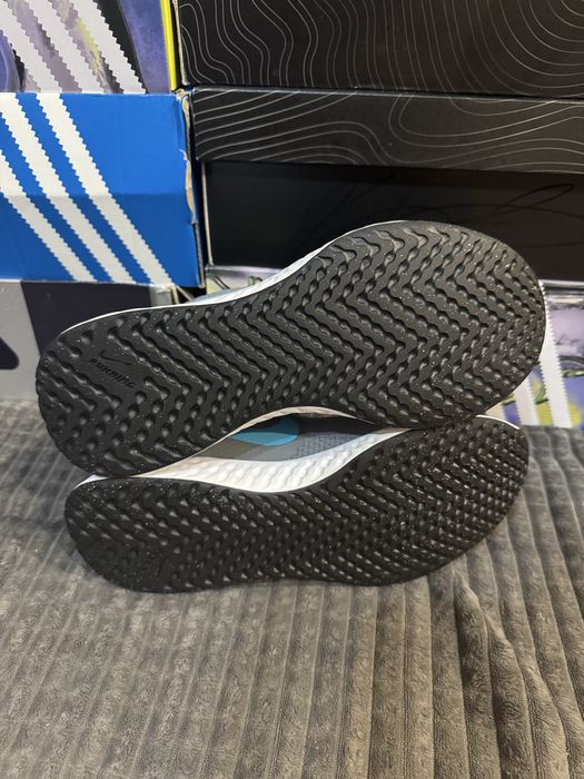 Кросівки Nike Revolution 5 39(24,5см) оригінал