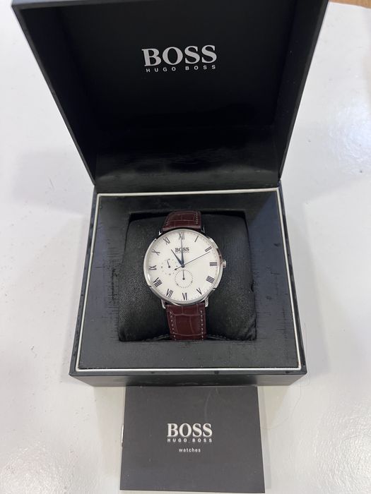Relógio Hugo Boss de homem com bracelete em pele e caixa
