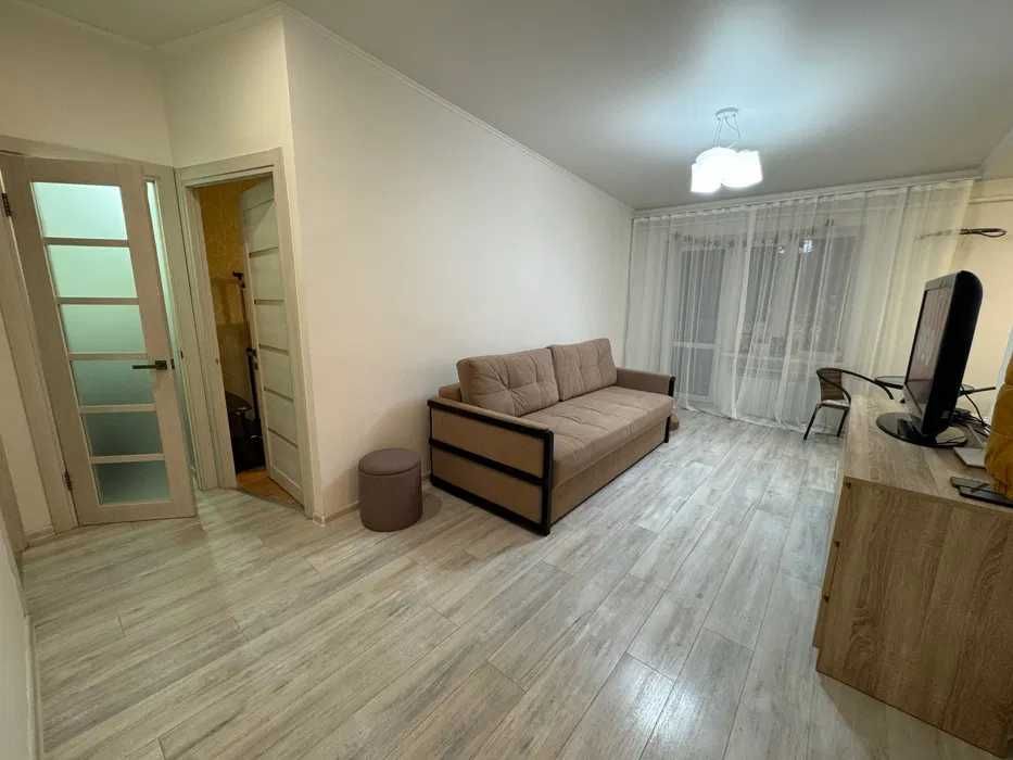 Продам 3к квартиру для сім’ї з дітьми/парки, школи поруч/пр. О. Поля