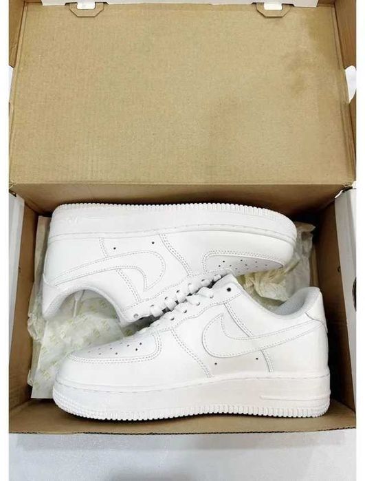 [Popularne buty] Obuwie męskie i damskie w wyprzedażowych cenach36-40