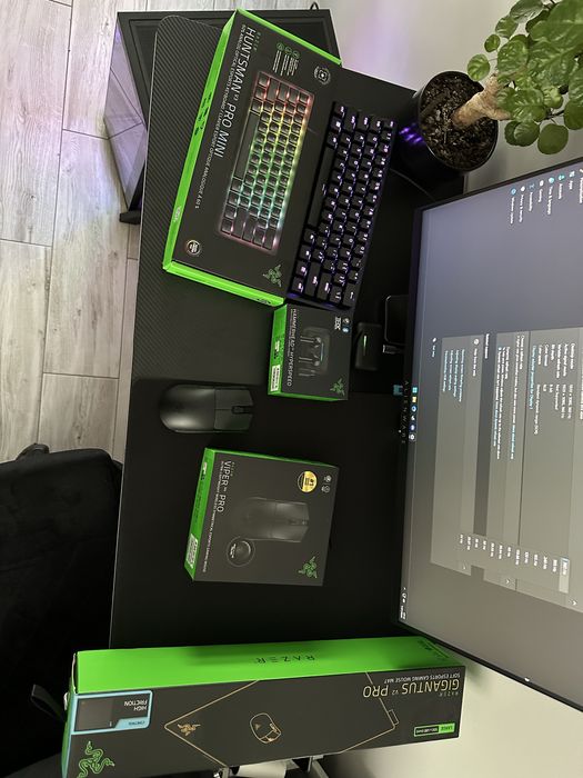 Zestaw Komputer gamingowy do gier | Ryzen 5 7600X + RTX 4060 + 360Hz + Razer