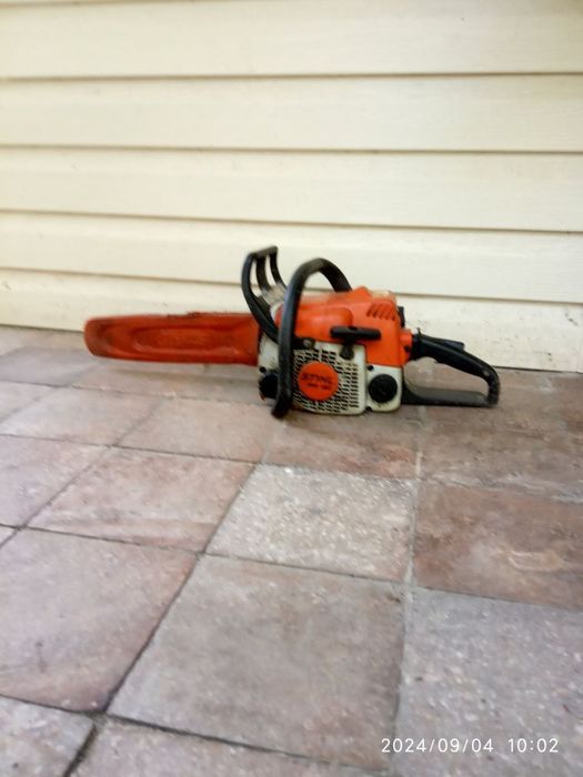 Бензопила рабочая