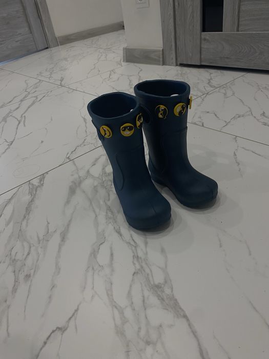 Чобітки з піни..