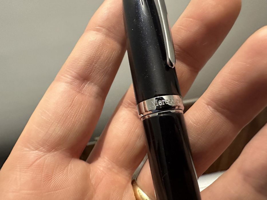 Caneta mercedes-benz com caixa