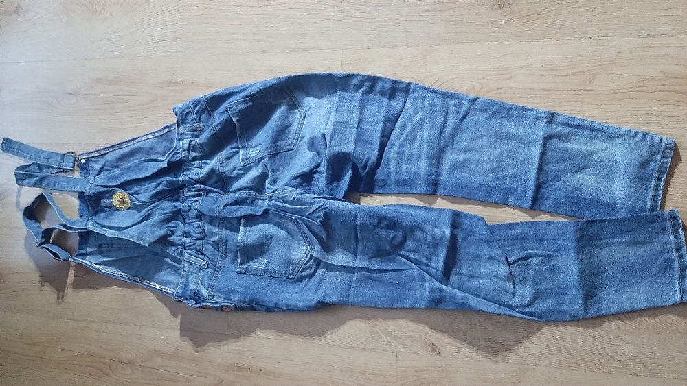 Spodnie damskie ogrodniczki Pull &Bear L