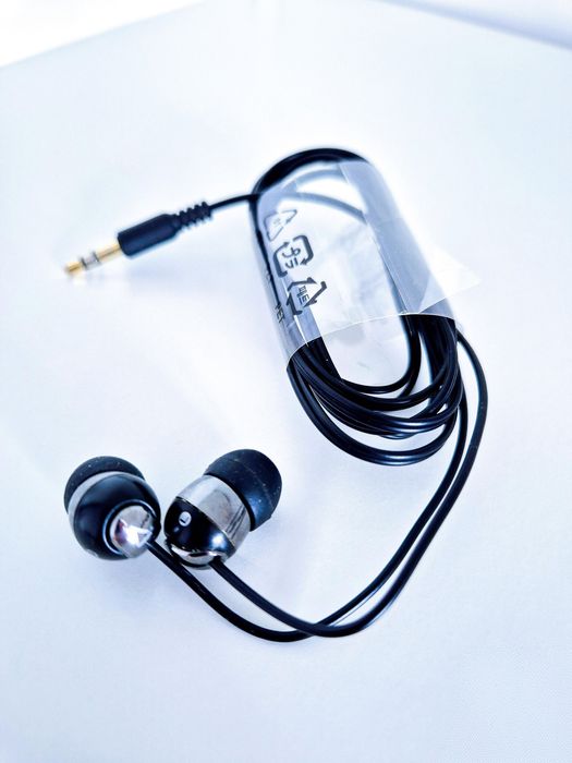 Słuchawki Creative EP-660 + Kultowe Etui SONY