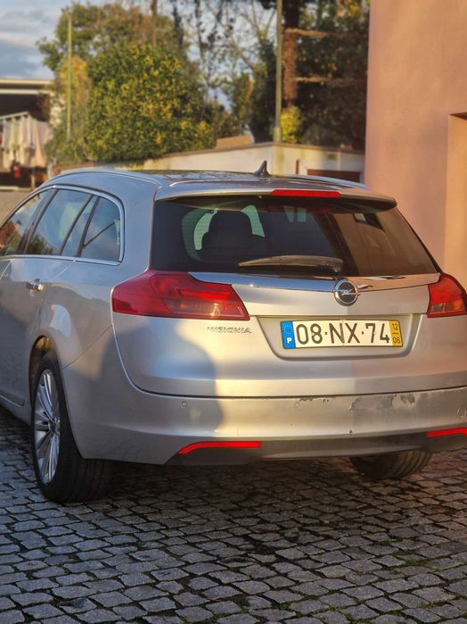 Opel Insígnia Caravan 2.0CDTI — photo 4