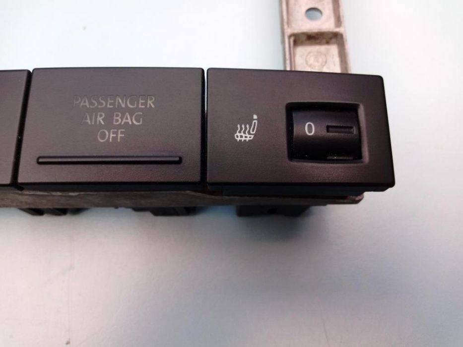 Кнопки Кнопка Volkswagen Touareg 2003-2009 Туарег Vw Аварийка