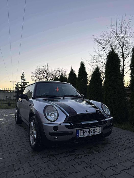MINI Cooper benzyna