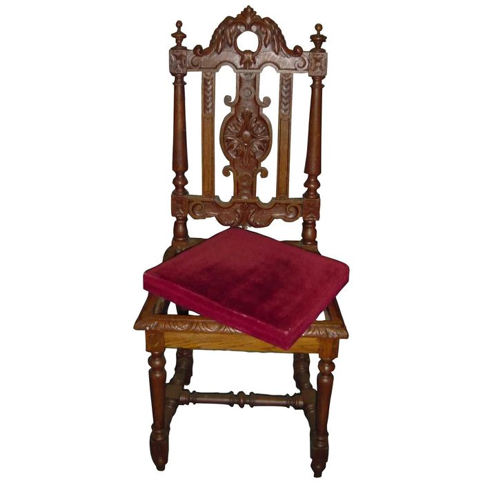 Conj. Mesa e seis cadeiras Louis XIII Séc. XIX/carvalho francês maciço
