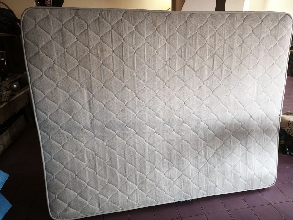 Colchão de cama de casal