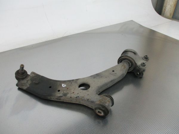 Braço de suspensão frente direito FORD Focus II (DA_)