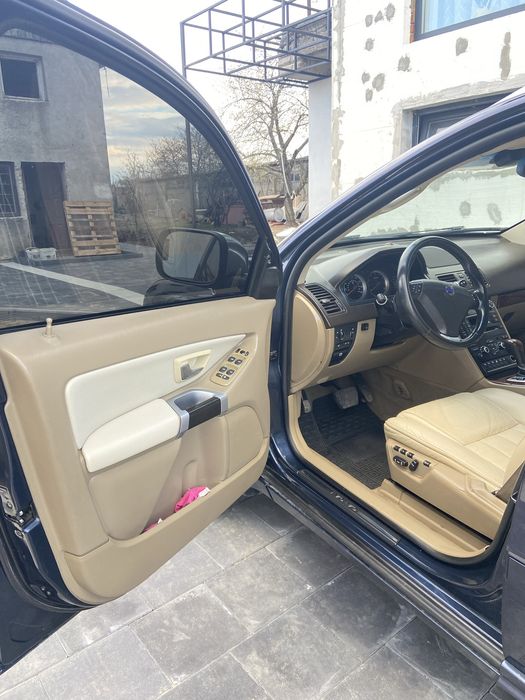 Продам volvo xc90