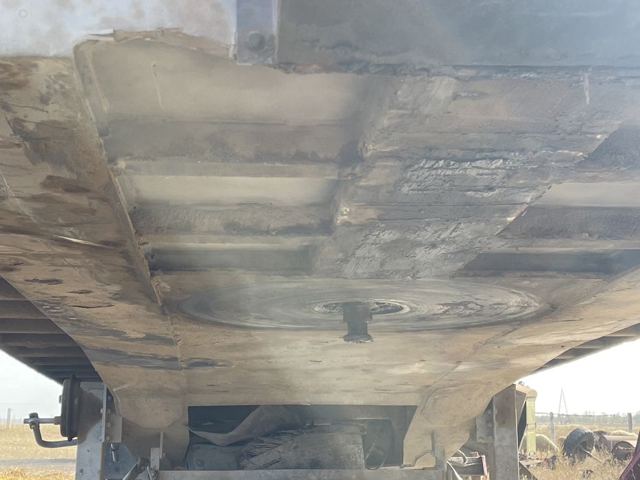 Напівпричіп-контейнеровоз schwarzmuller з контейнером