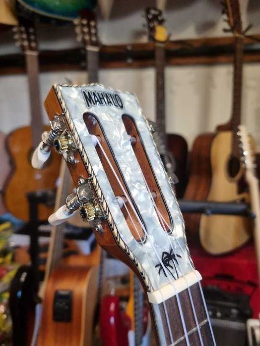 Mahalo MP2 Pearl ukulele koncertowe z pokrowcem MP-2 solid top