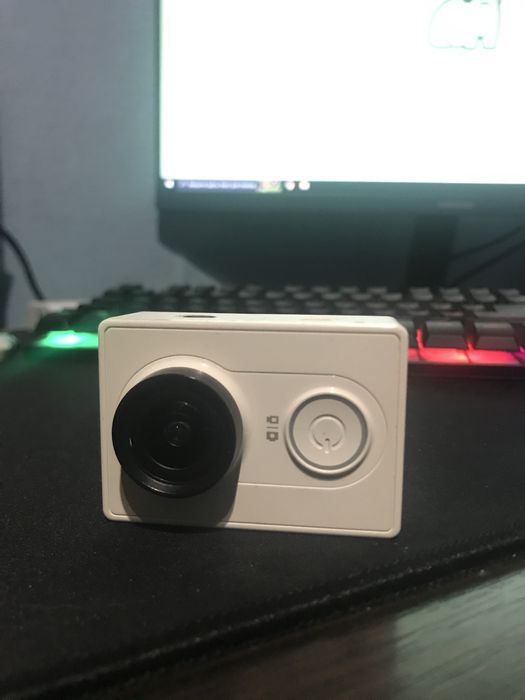 Экшн камера xiaomi yi