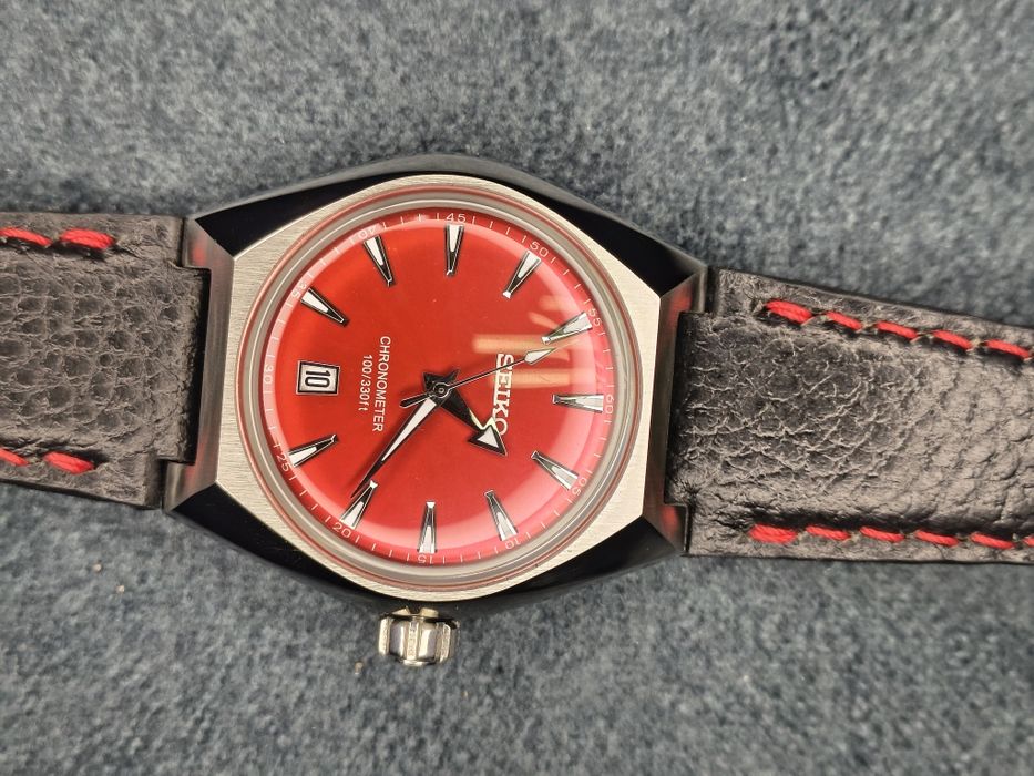 Seiko Red Vertex mod, wyjątkowo oryginalny rzemieślnikczy pasek