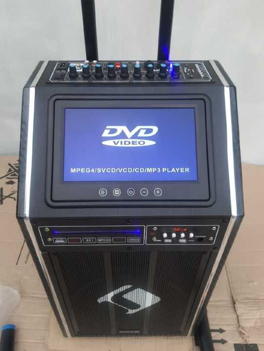 Аккумуляторная активная караоке колонка Auna  DisGo Box 100 DVD