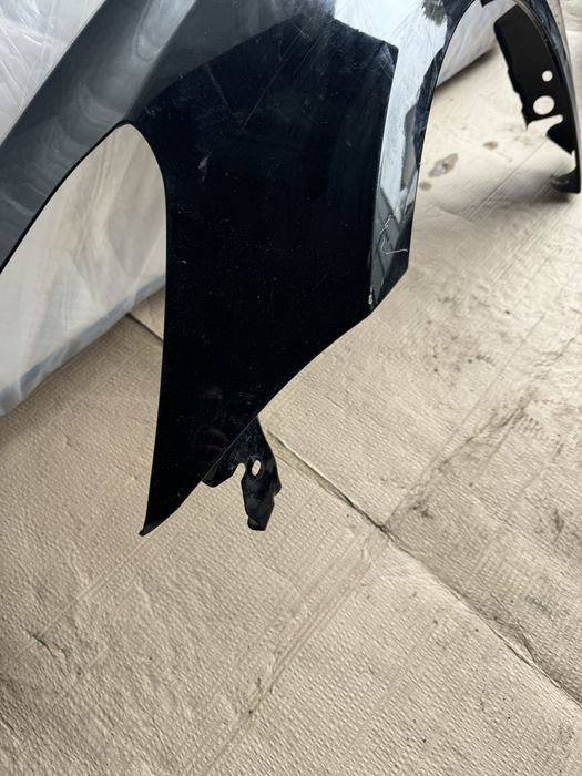 Крила ліві tesla model 3