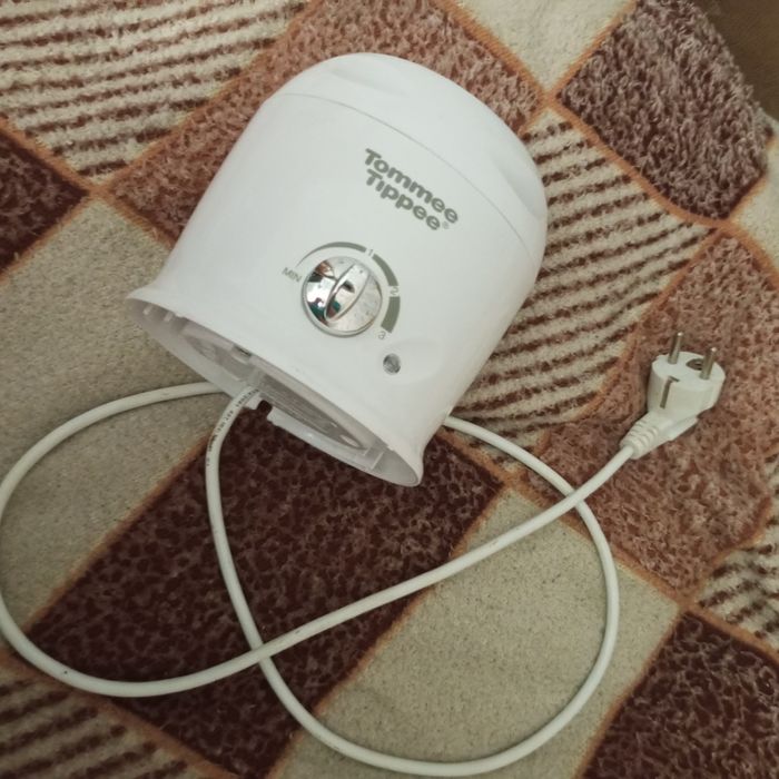 Підігріває для пляшечок дитячого харчування  tommee  tippee