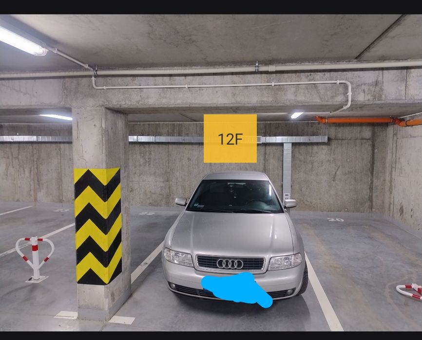 Miejsce parkingowe postojowe hala 12C,B,F  14E  ul. JASIELSKA
