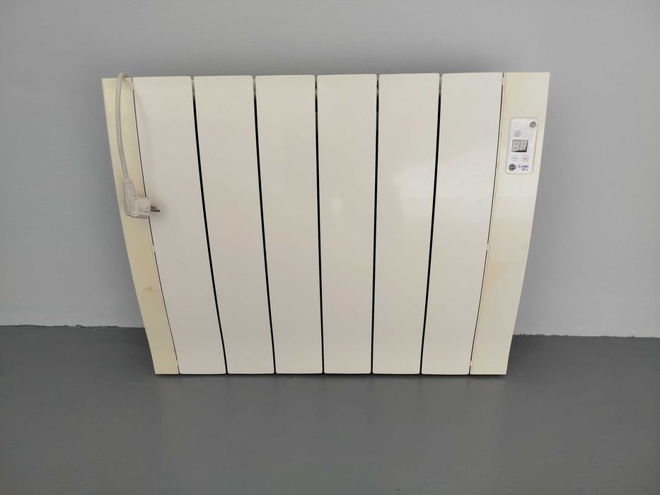 Emissores Térmicos Fluído 1000W Equation Ecotec Pro