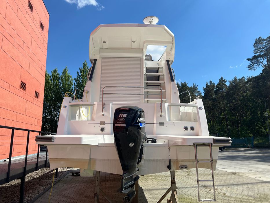 Delphia 989 Platinum Flybridge