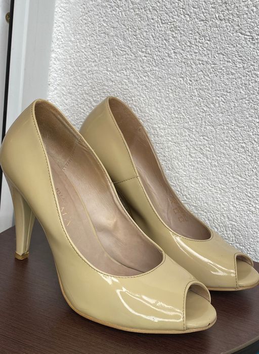 Підбори тілесного відтінку Rylko, 37- го розміру.