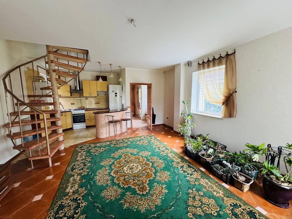 Затишний будинок в Крижанівці(204-909 )