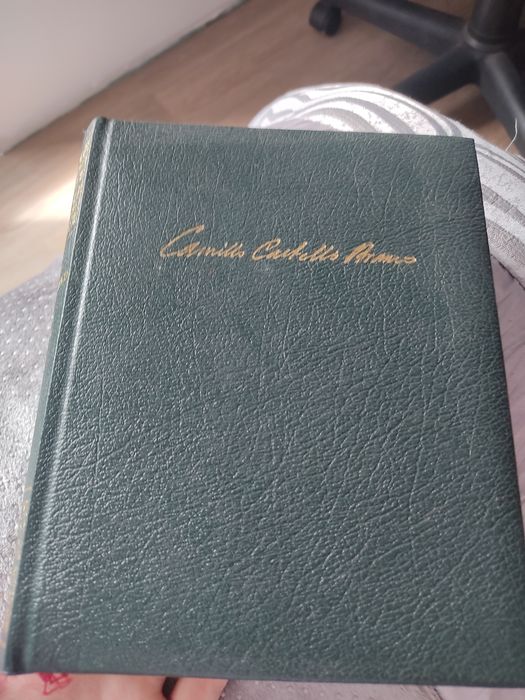 Livro "Mistérios de Lisboa"