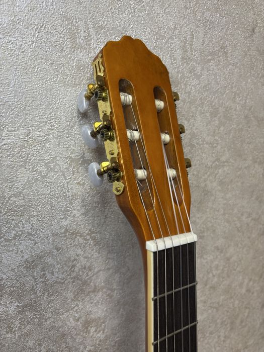 Класична гітара dream maker в комплекті з чохлом та гітарним тюнером