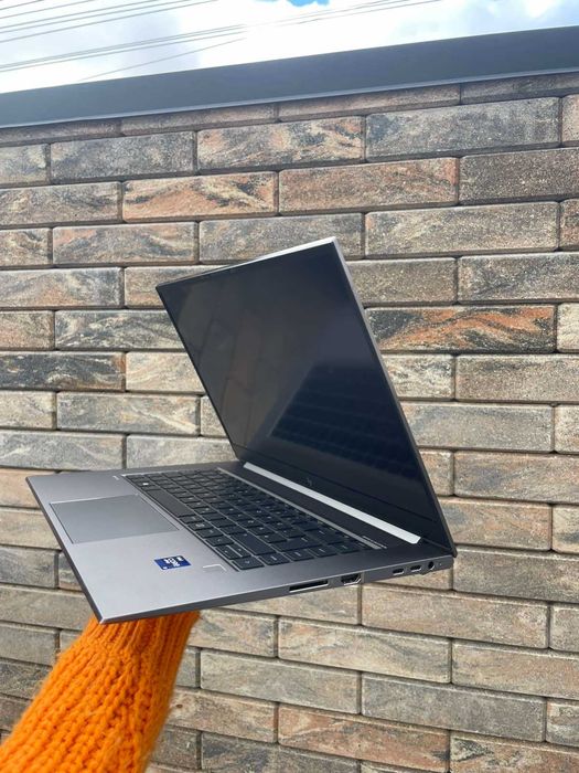 HP ZBook 15 G8 з потужною відеокартою NVIDIA T1200