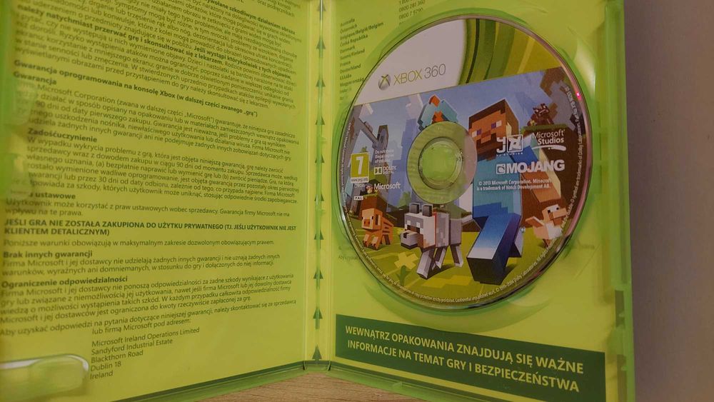 Gra Minecraft na konsolę Xbox 360. Wersja pudełkowa zawierająca płytę.
