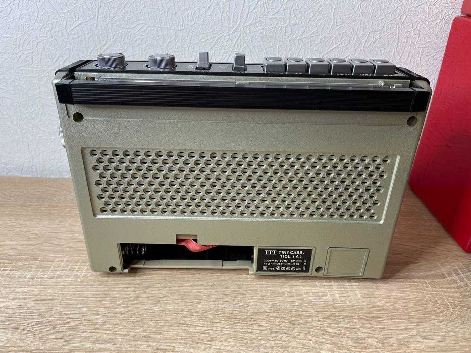 TINY cassette 110L (a) Магнітофон Касетник Радіо