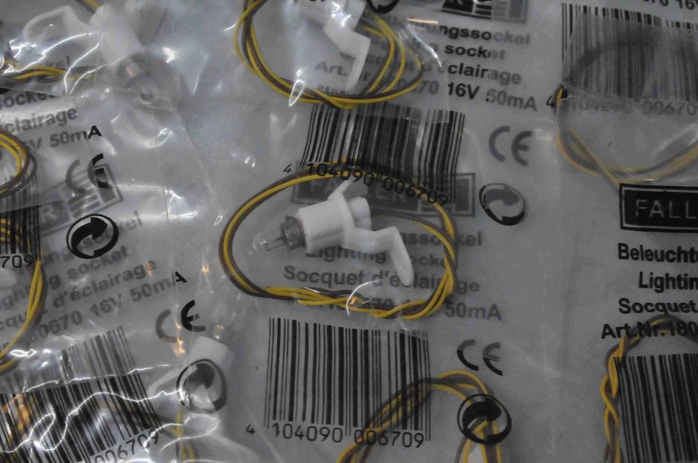 HO - Lampada com casquilho 16 volts FALLER ref 180670