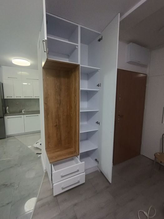 Meble na wymiar  Kuchnie/Szafy i inne