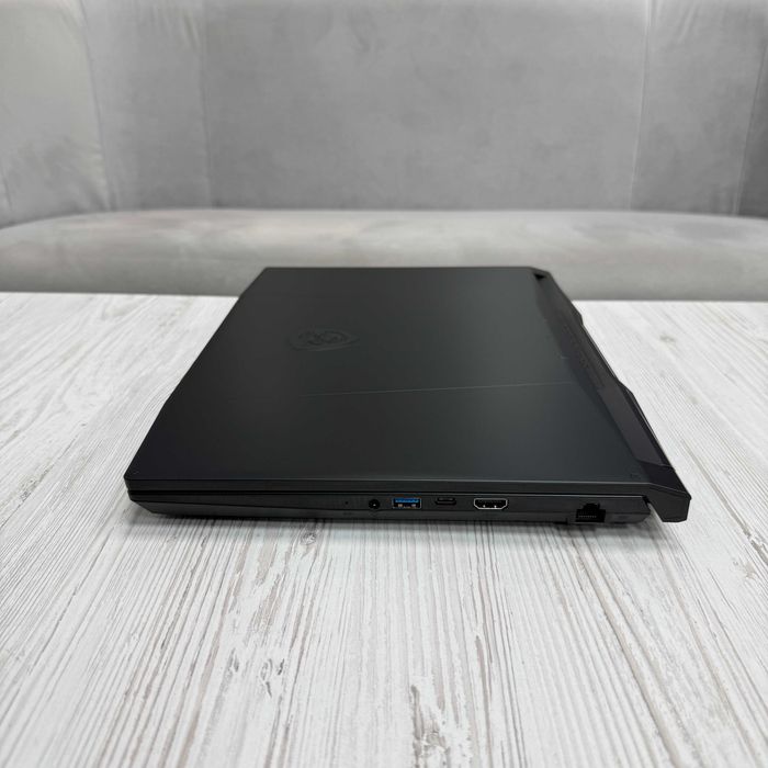 MSI Katana 15HX { i7-14650HX | 16gb - DDR5 | SSD - 1Tb | RTX 5070-8Gb } 74229SV