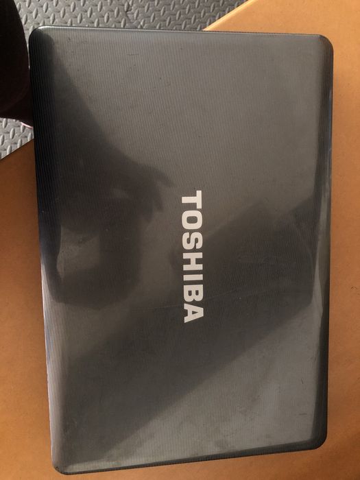 Carcaca  Toshiba em otimo estado Satelite L500 - 13w
